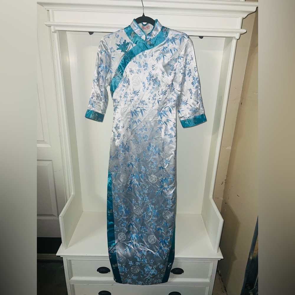 Elegant Silver and Teal Traditional Chinese Floral Dress